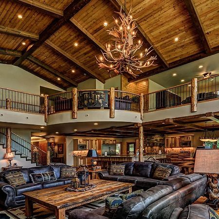 Whispering Pines Lodge: 9 Bedroom Игл-Ривер Экстерьер фото
